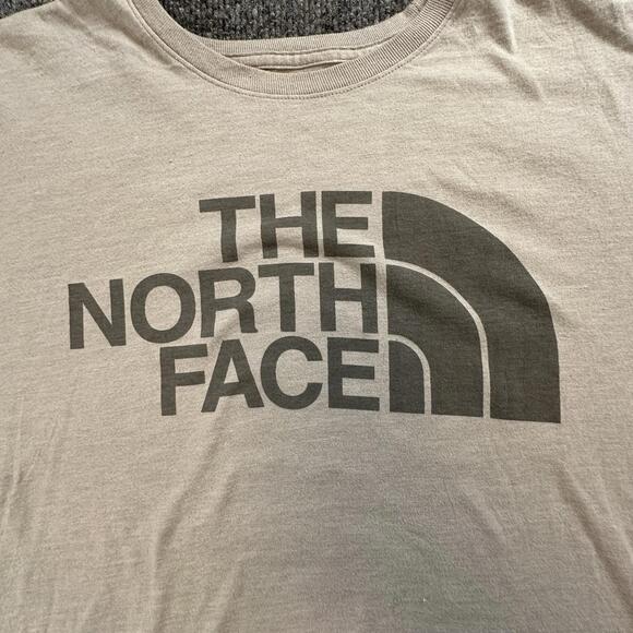 The North Face Men’s Logo Tee Shirt Size L – Soft Breathable Cotton Blend Q-15 - Picture 6 of 8
